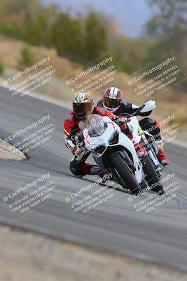 media/Jan-15-2023-SoCal Trackdays (Sun) [[c1237a034a]]/Turn 3 (1115am)/